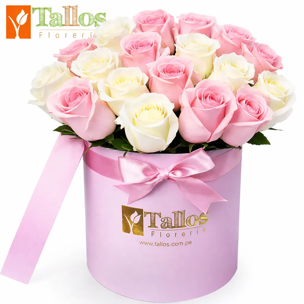 arreglo floral en box con rosas blancas y rosadas para regalo con entrega en Lima