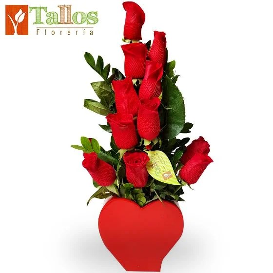 rosas en corazón para regalo romántico delivery de flores en Lima
