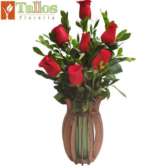 rosas en corazón para regalo romántico delivery de flores en Lima