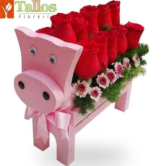 chanchita con rosas para regalo especial delivery de flores en Lima