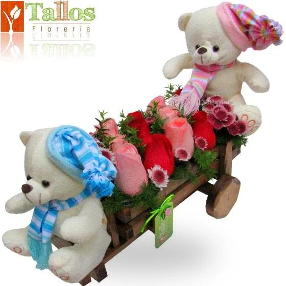 te llevo conmigo entre rosas rojas para regalo romántico delivery de flores en Lima